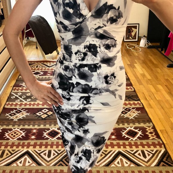 *NWT* White Floral-Print Surplice Neckline Cotton Dress - Made in Canada - XXS - Picture 3 of 16